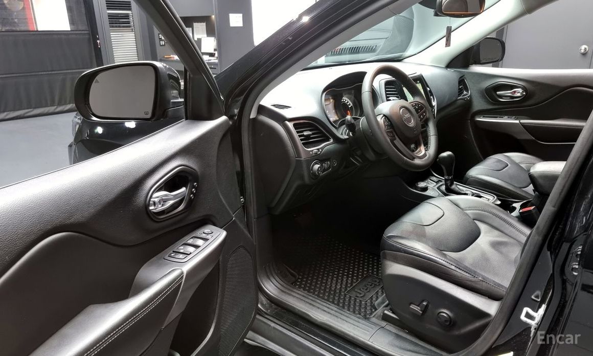 2022 Jeep Cherokee V (KL) Рестайлинг 2.4 Limited AWD с пробегом 36 360 км