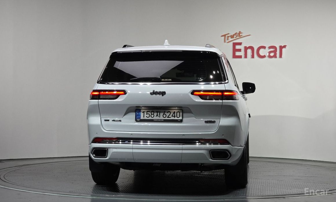 2022 Jeep Cherokee V (KL) Рестайлинг L 3.6 Overland с пробегом 42 096 км