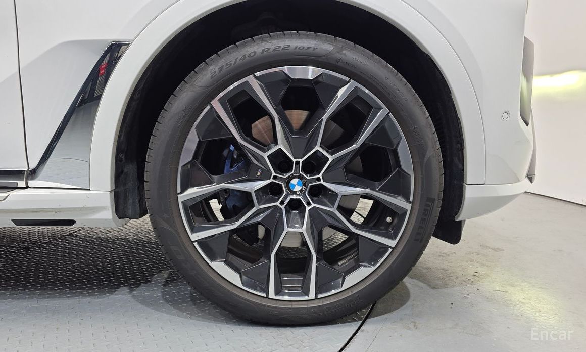 2025 BMW X7 I (G07) Рестайлинг xDrive 40i M Sport 6STR с пробегом 23 964 км