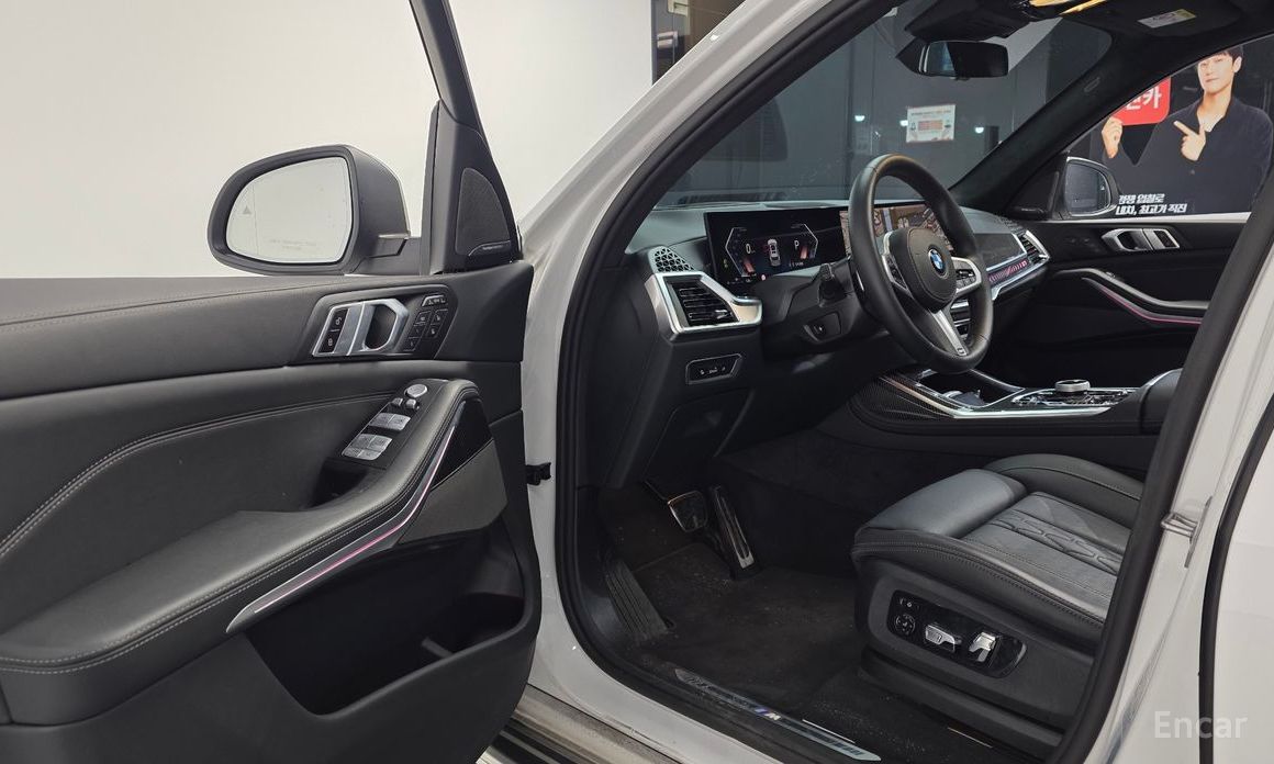 2025 BMW X7 I (G07) Рестайлинг xDrive 40i M Sport 6STR с пробегом 23 964 км