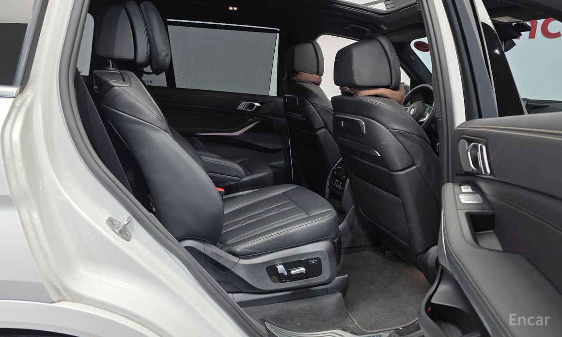 2025 BMW X7 I (G07) Рестайлинг xDrive 40i M Sport 6STR с пробегом 23 964 км