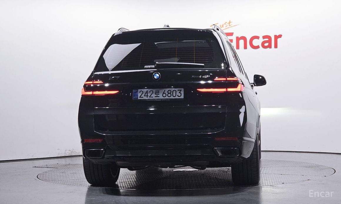 2025 BMW X7 I (G07) Рестайлинг xDrive 40i Design Pure Excellence 6-Seater с пробегом 5 716 км
