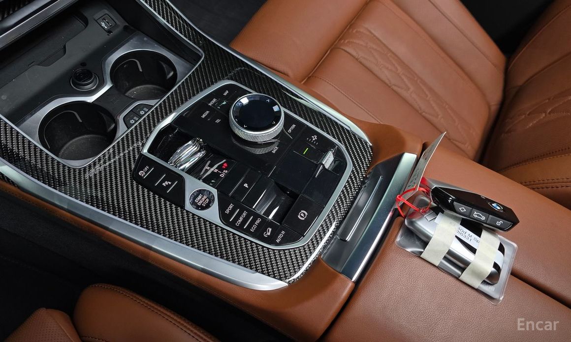 2025 BMW X7 I (G07) Рестайлинг xDrive 40d M Sport 7 STR с пробегом 9 135 км