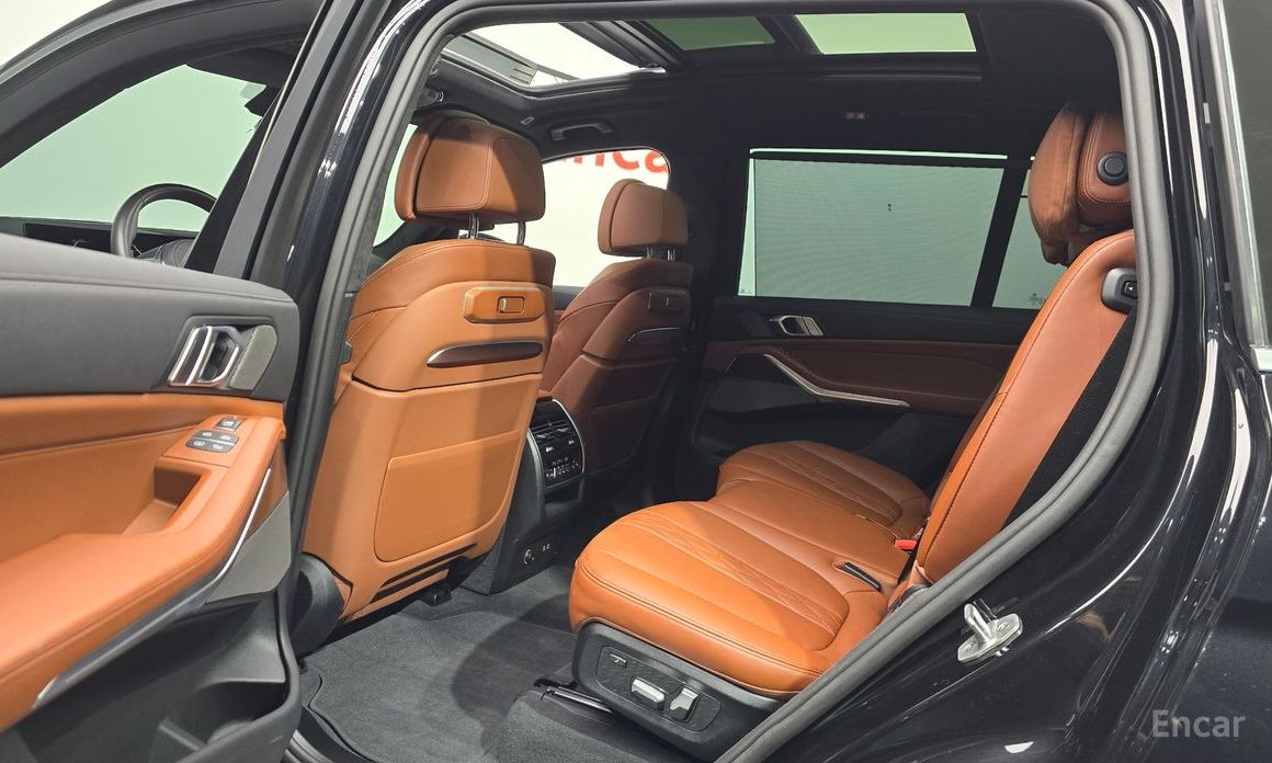2025 BMW X7 I (G07) Рестайлинг xDrive 40d M Sport 7 STR с пробегом 9 135 км