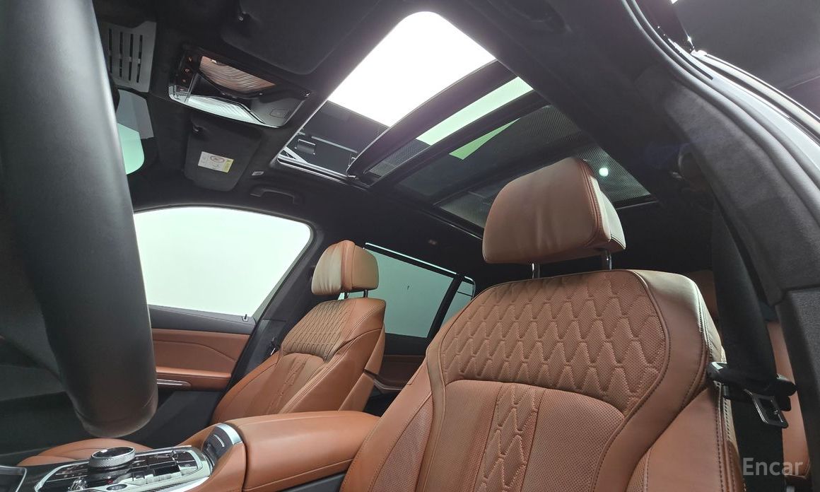 2025 BMW X7 I (G07) Рестайлинг xDrive 40d M Sport 7 STR с пробегом 9 135 км