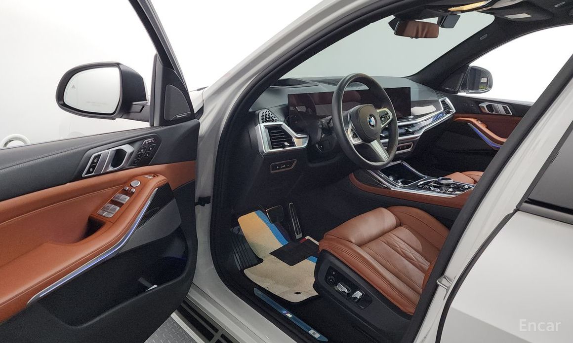 2025 BMW X7 I (G07) Рестайлинг xDrive 40i M Sport 6STR с пробегом 6 525 км