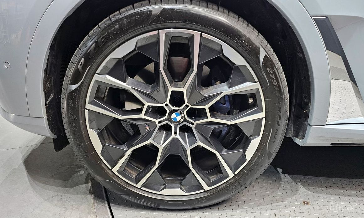 2025 BMW X7 I (G07) Рестайлинг xDrive 40d M Sport 6STR с пробегом 5 087 км