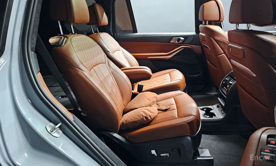 2025 BMW X7 I (G07) Рестайлинг xDrive 40d M Sport 6STR с пробегом 5 087 км