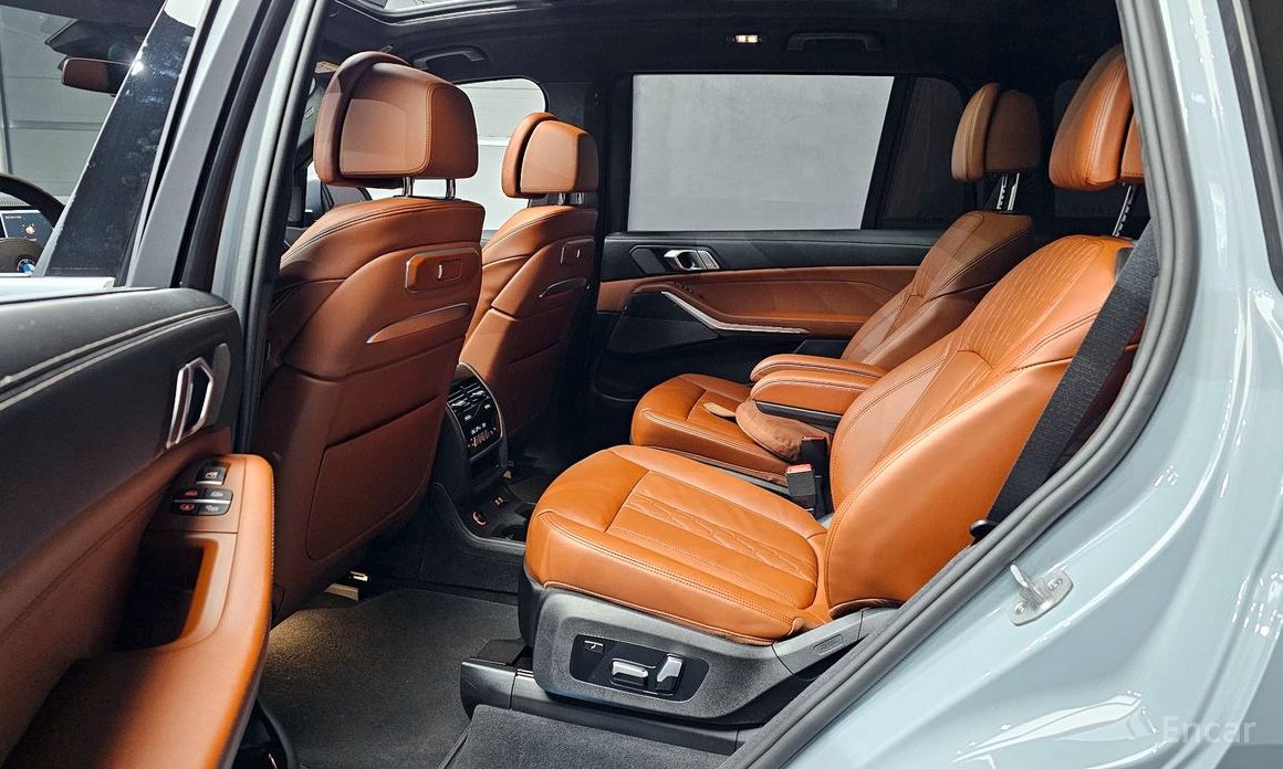 2025 BMW X7 I (G07) Рестайлинг xDrive 40d M Sport 6STR с пробегом 5 087 км