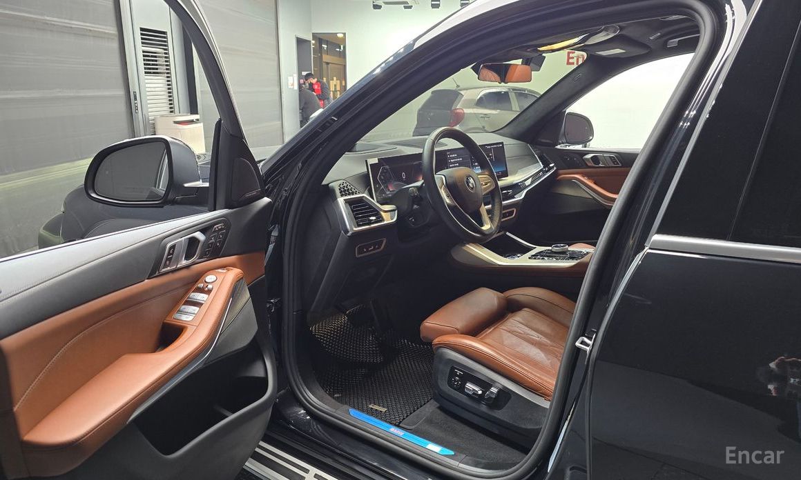2025 BMW X7 I (G07) Рестайлинг xDrive 40i Design Pure Excellence 6-Seater с пробегом 52 382 км