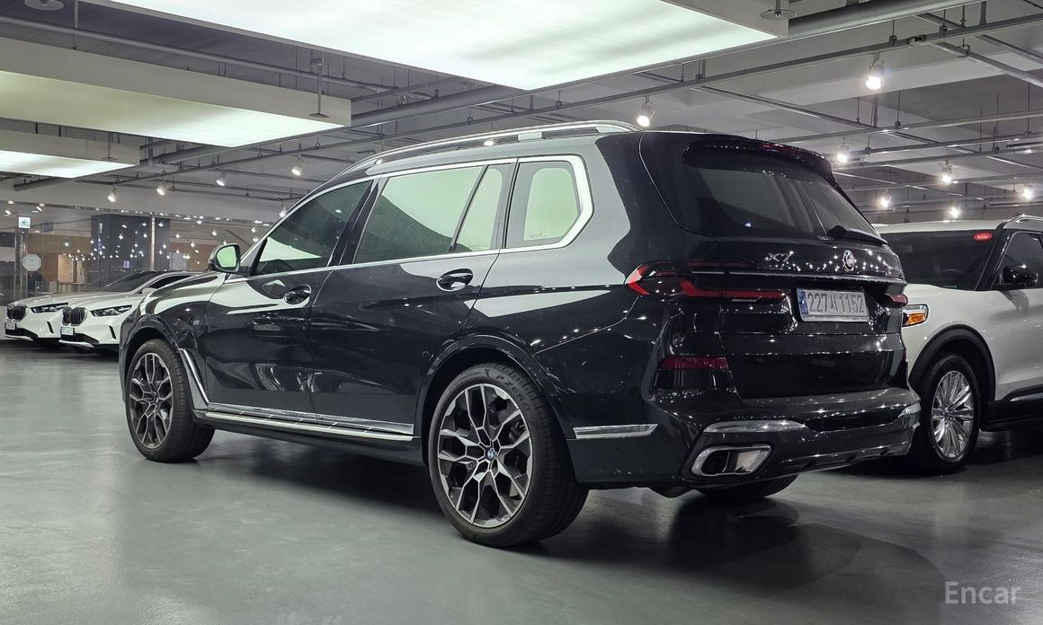 2025 BMW X7 I (G07) Рестайлинг xDrive 40i M Sport 6STR с пробегом 11 000 км