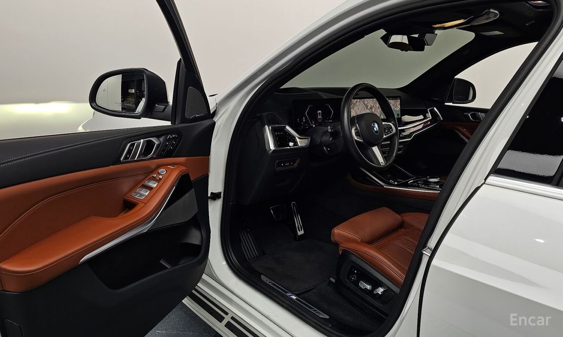 2024 BMW X7 I (G07) Рестайлинг xDrive 40d M Sport 7 STR с пробегом 19 633 км