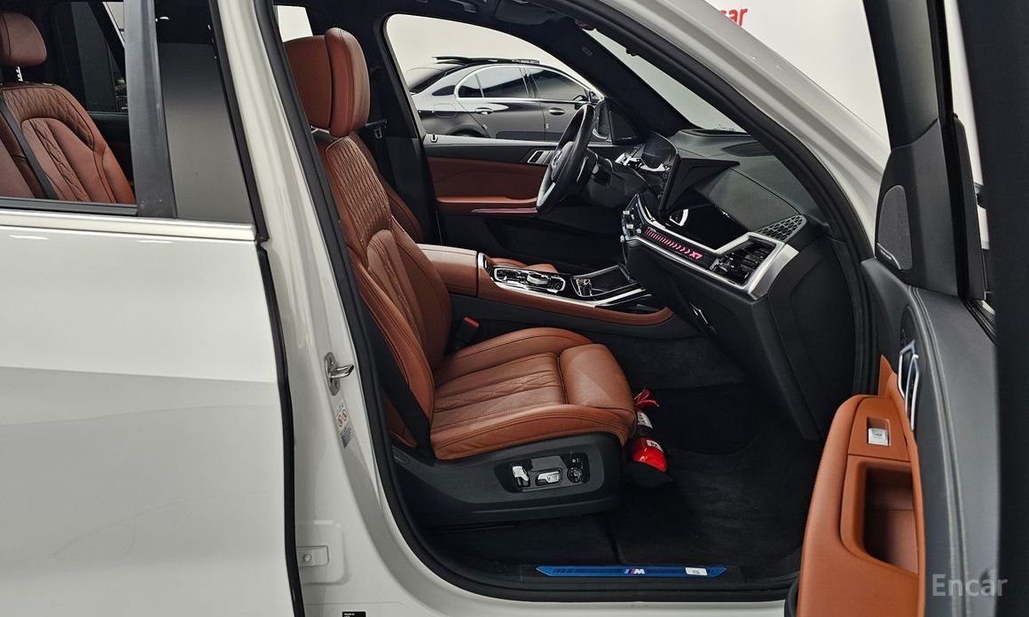 2024 BMW X7 I (G07) Рестайлинг xDrive 40d M Sport 7 STR с пробегом 19 633 км