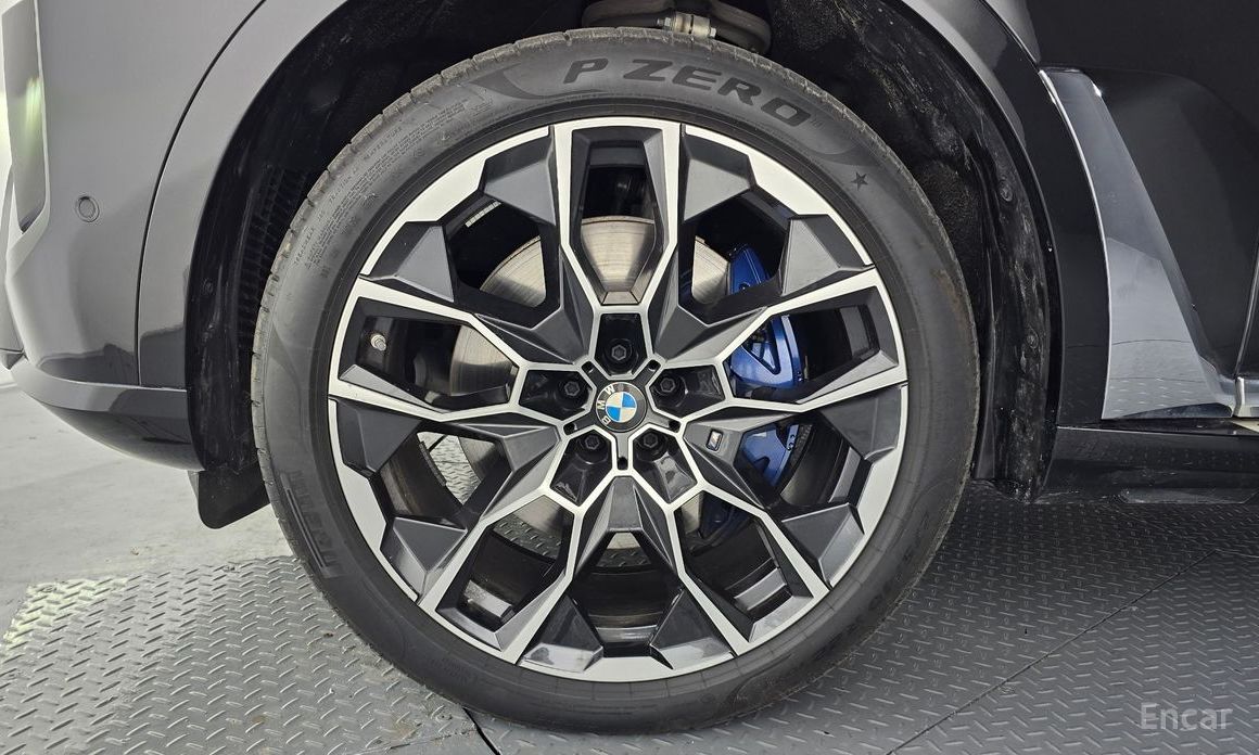 2025 BMW X7 I (G07) Рестайлинг xDrive 40i M Sport 6STR с пробегом 31 954 км