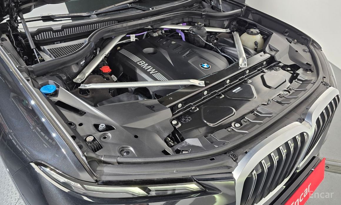 2025 BMW X7 I (G07) Рестайлинг xDrive 40i M Sport 6STR с пробегом 31 954 км