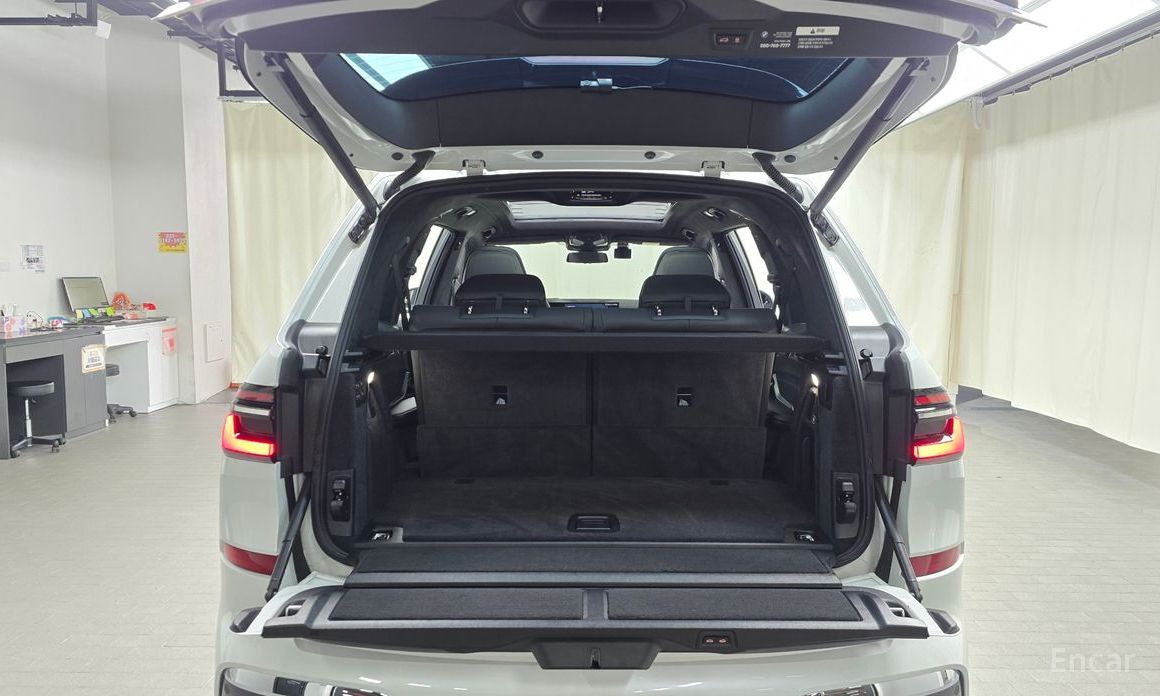 2025 BMW X7 I (G07) Рестайлинг xDrive 40i M Sport 6STR с пробегом 20 790 км