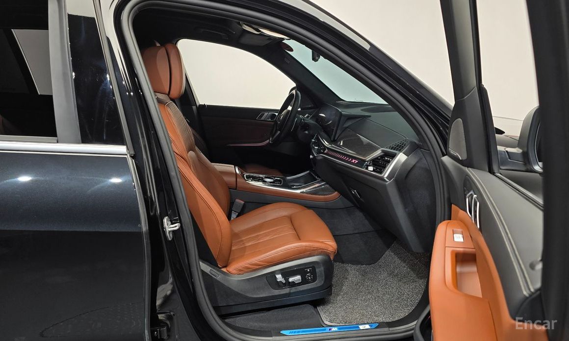 2025 BMW X7 I (G07) Рестайлинг xDrive 40i M Sport 6STR с пробегом 31 954 км