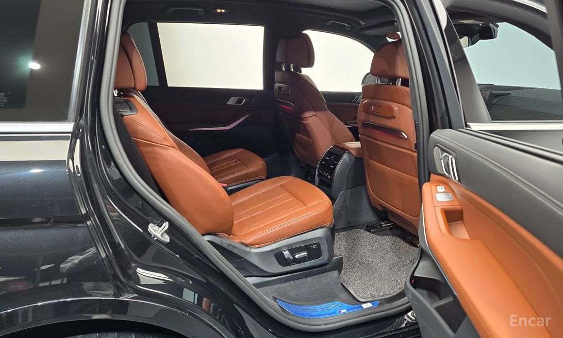 2025 BMW X7 I (G07) Рестайлинг xDrive 40i M Sport 6STR с пробегом 31 954 км