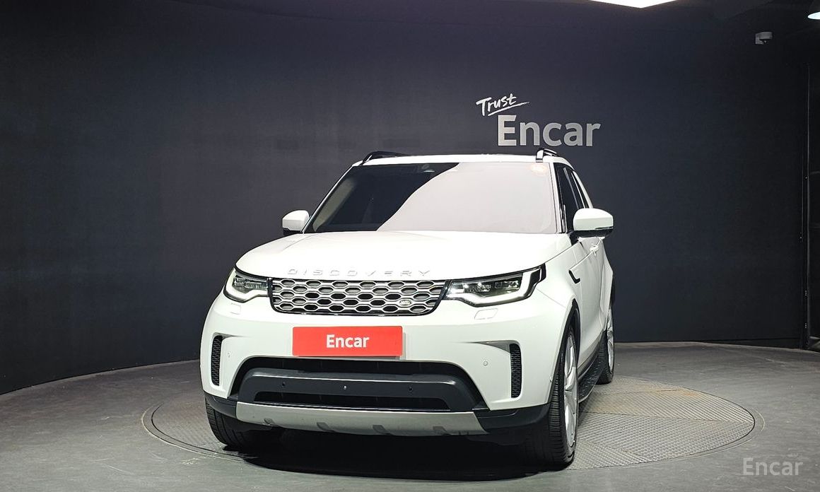 2022 Land Rover Discovery V Рестайлинг D250 SE с пробегом 70 256 км