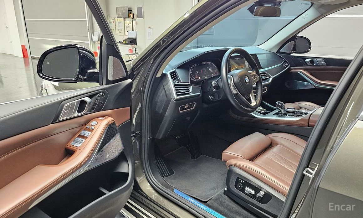 2022 BMW X7 I (G07) xDrive 40i Design Pure Excellence 7-Seater с пробегом 67 377 км