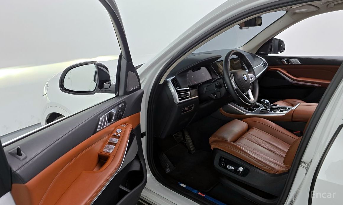 2022 BMW X7 I (G07) xDrive 40i Design Pure Excellence 6-Seater с пробегом 55 166 км