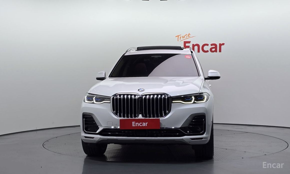 2022 BMW X7 I (G07) xDrive 40i Design Pure Excellence 6-Seater с пробегом 28 932 км