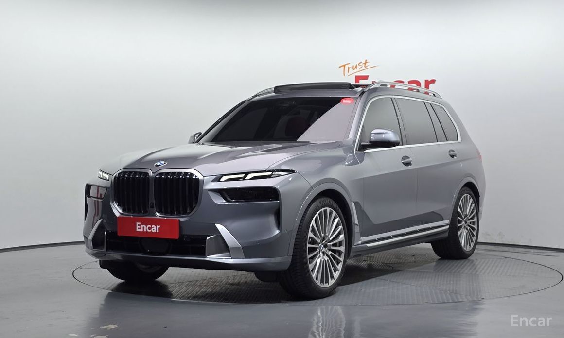 2022 BMW X7 I (G07) xDrive 40i Design Pure Excellence 6-Seater с пробегом 12 240 км
