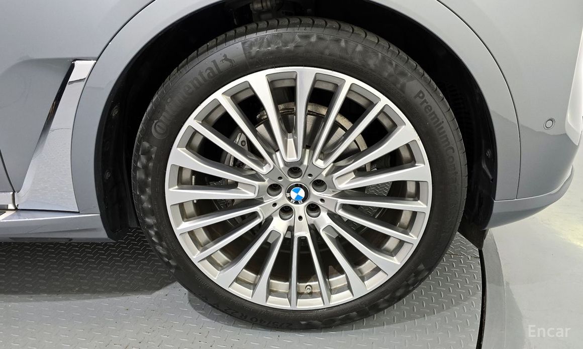 2022 BMW X7 I (G07) xDrive 40i Design Pure Excellence 6-Seater с пробегом 12 240 км