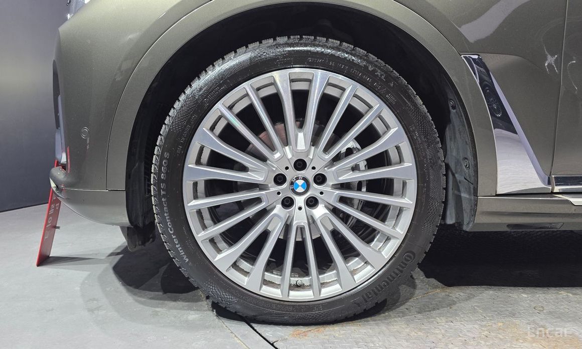 2022 BMW X7 I (G07) xDrive 40i Design Pure Excellence 6-Seater с пробегом 119 221 км