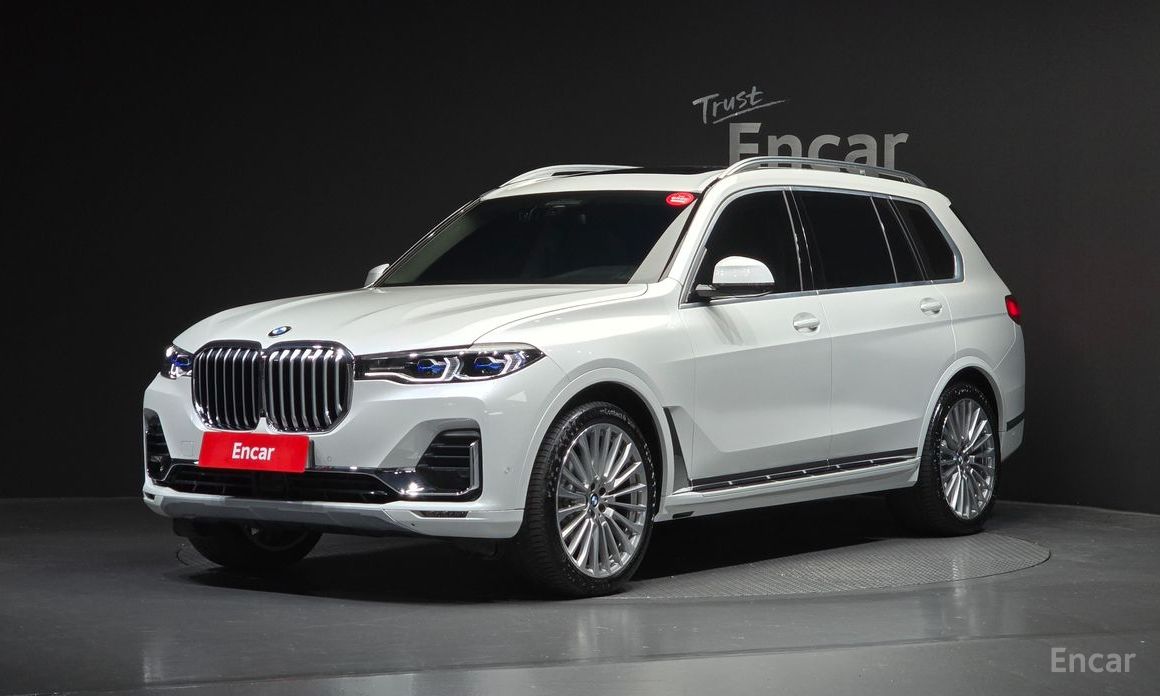 2022 BMW X7 I (G07) xDrive 40i Design Pure Excellence 7-Seater с пробегом 15 872 км