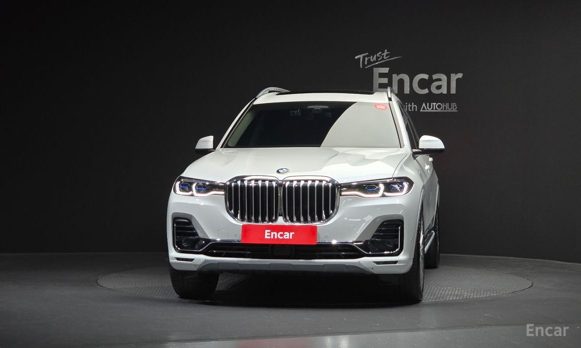 2022 BMW X7 I (G07) xDrive 40i Design Pure Excellence 7-Seater с пробегом 15 872 км