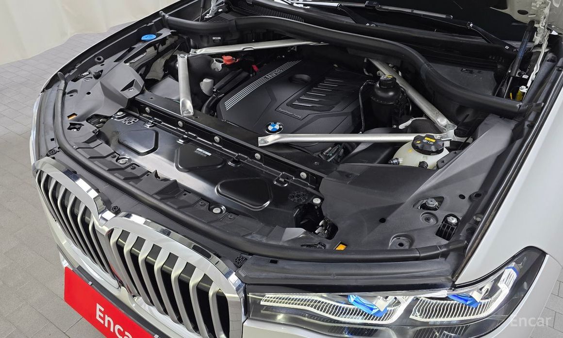 2022 BMW X7 I (G07) xDrive 40i Design Pure Excellence 7-Seater с пробегом 15 872 км