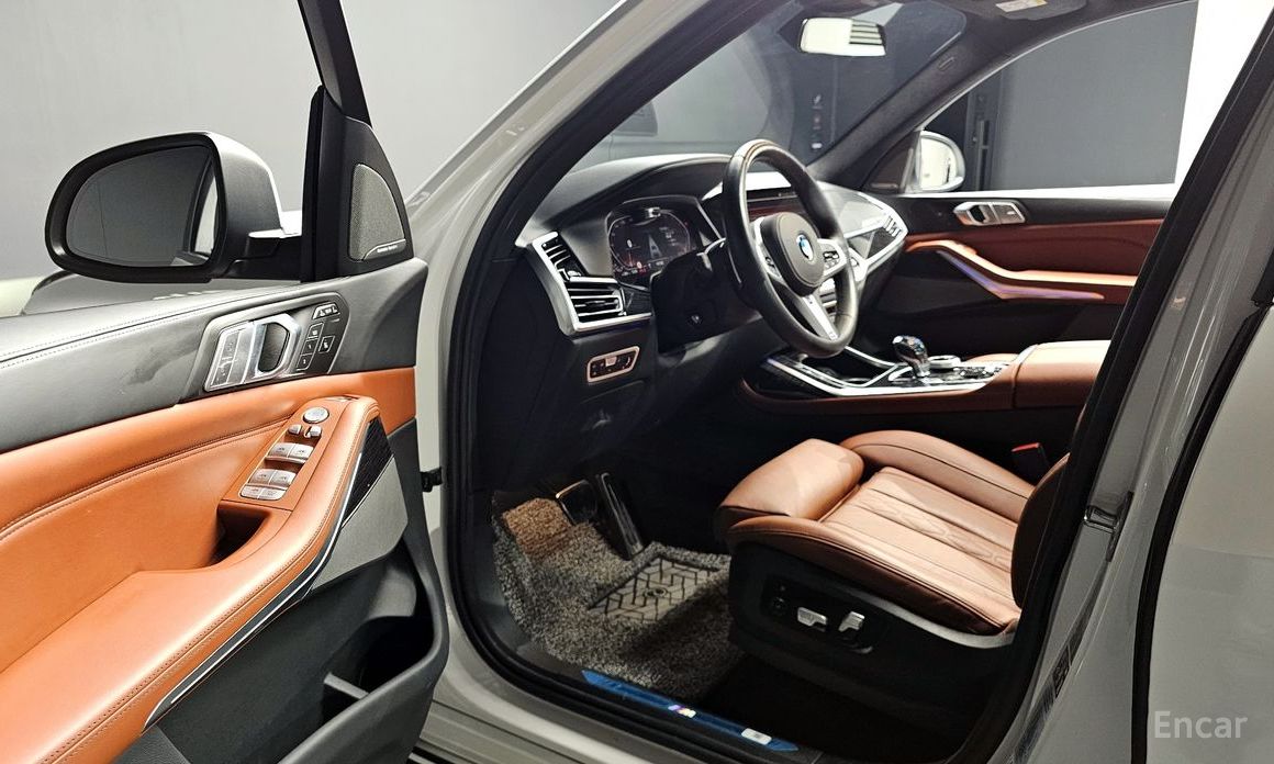 2022 BMW X7 I (G07) xDrive 40i M Sport 6STR с пробегом 13 913 км