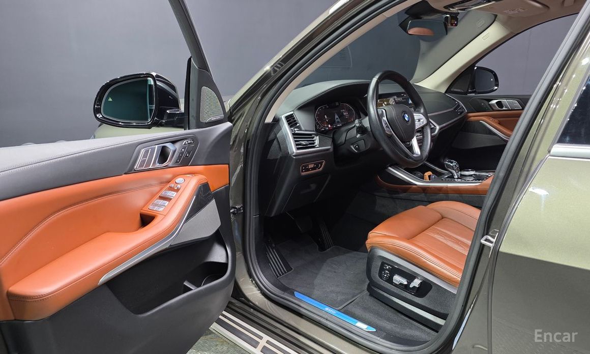2022 BMW X7 I (G07) xDrive 40i Design Pure Excellence 6-Seater с пробегом 119 221 км