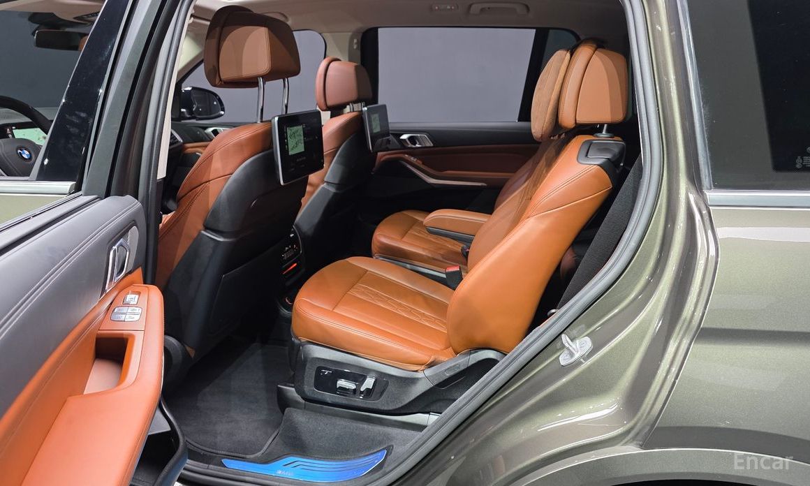 2022 BMW X7 I (G07) xDrive 40i Design Pure Excellence 6-Seater с пробегом 119 221 км
