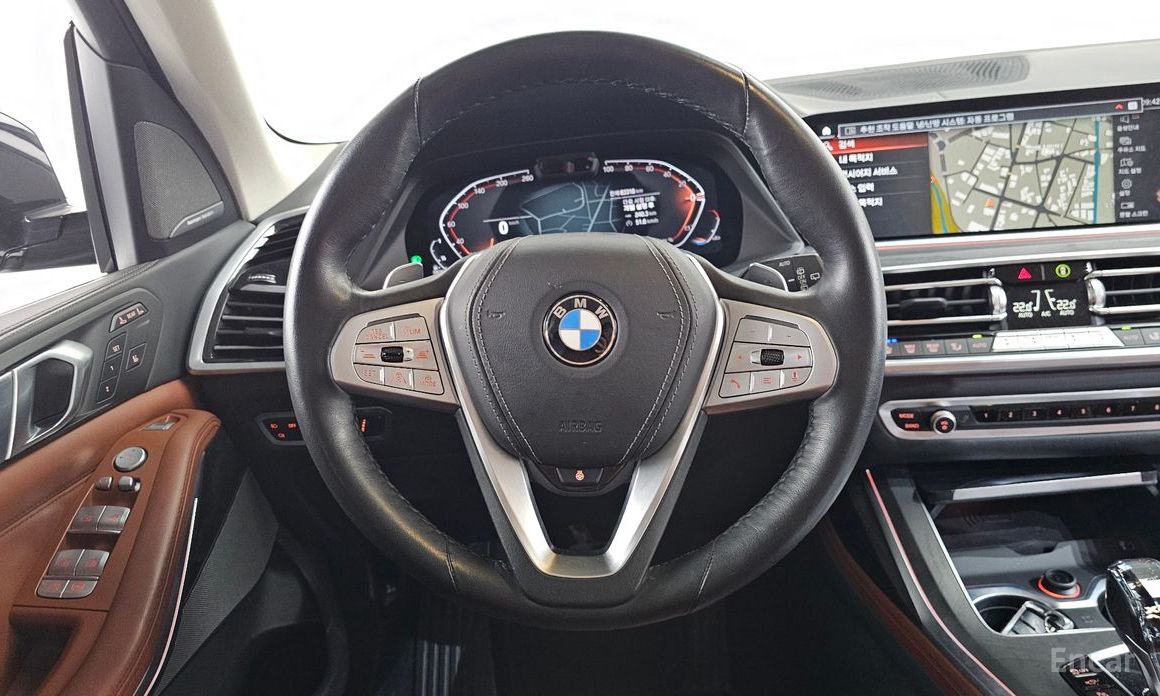 2022 BMW X7 I (G07) xDrive 40d Design Pure Excellence 6-Seater с пробегом 83 318 км