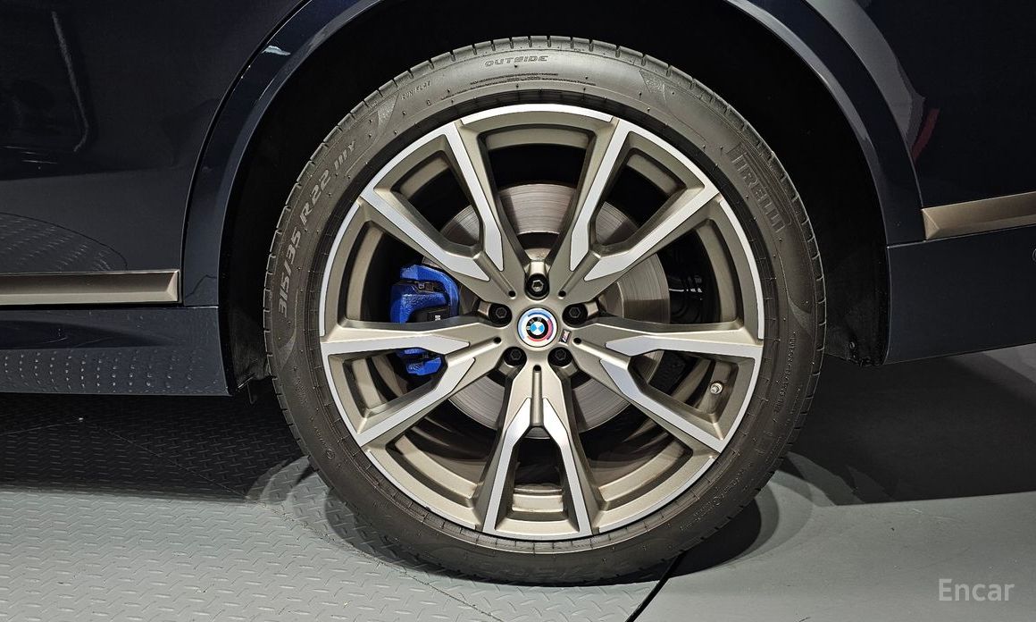 2022 BMW X7 I (G07) M50i 6STR с пробегом 32 640 км