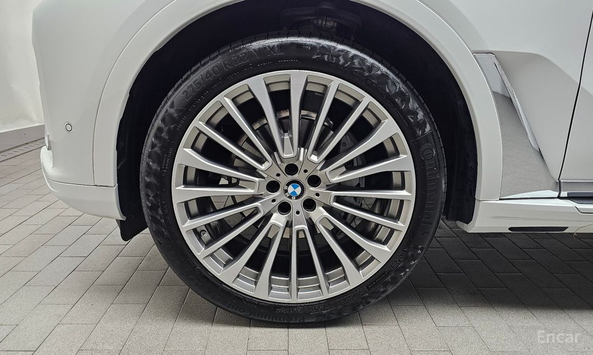 2022 BMW X7 I (G07) xDrive 40i Design Pure Excellence 6-Seater с пробегом 23 573 км