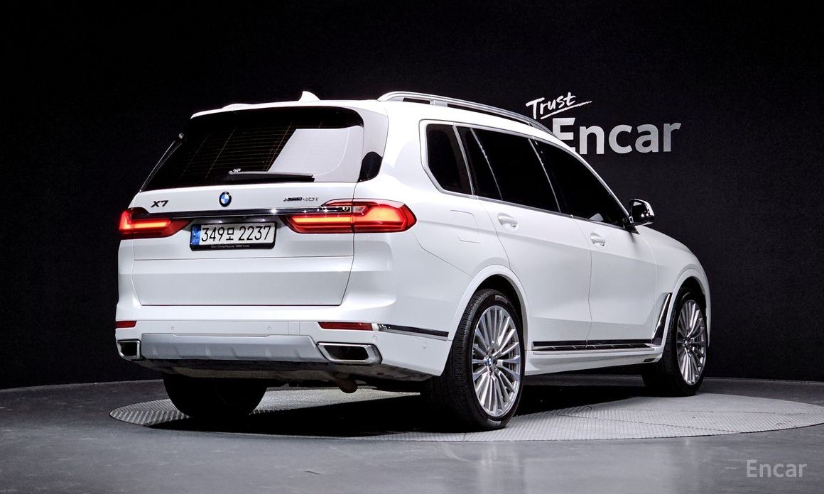 2022 BMW X7 I (G07) xDrive 40i Design Pure Excellence 6-Seater с пробегом 113 857 км