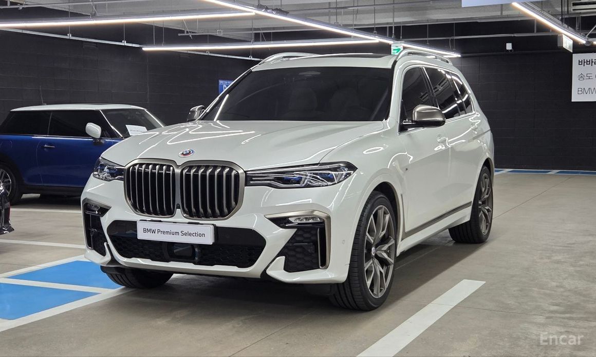 2022 BMW X7 I (G07) M50i 6STR с пробегом 44 400 км
