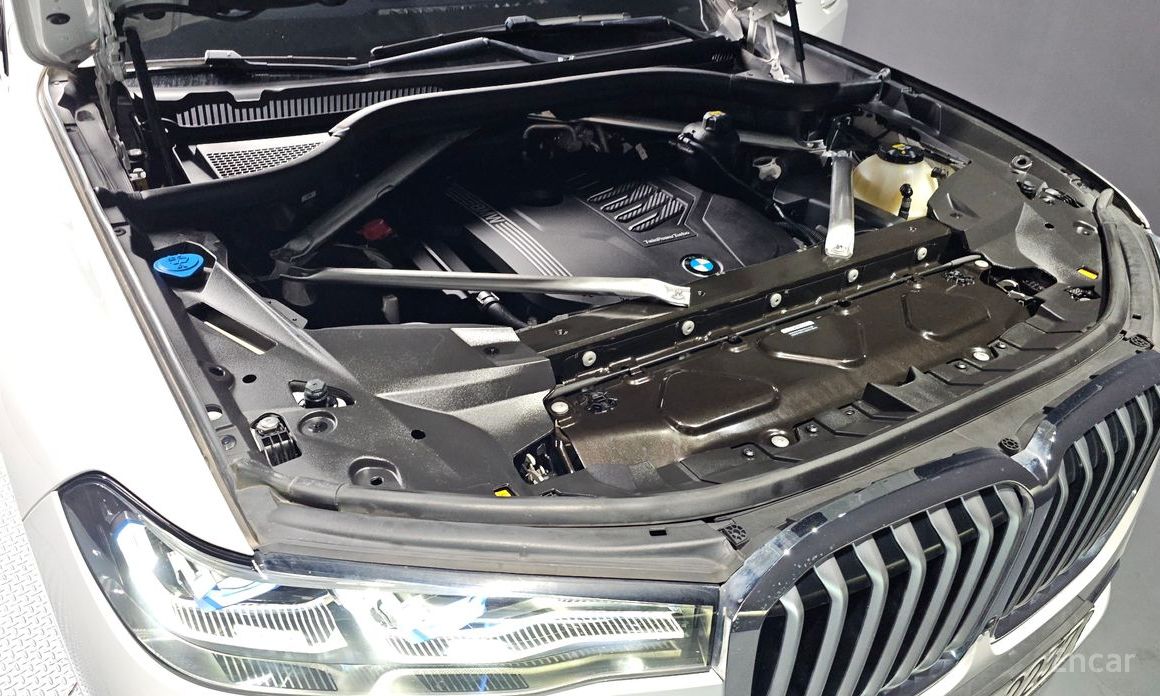 2022 BMW X7 I (G07) xDrive 40i Design Pure Excellence 6-Seater с пробегом 113 857 км