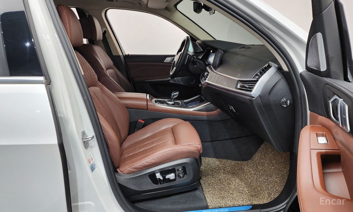 2022 BMW X7 I (G07) xDrive 40d Design Pure Excellence 7-Seater с пробегом 37 332 км
