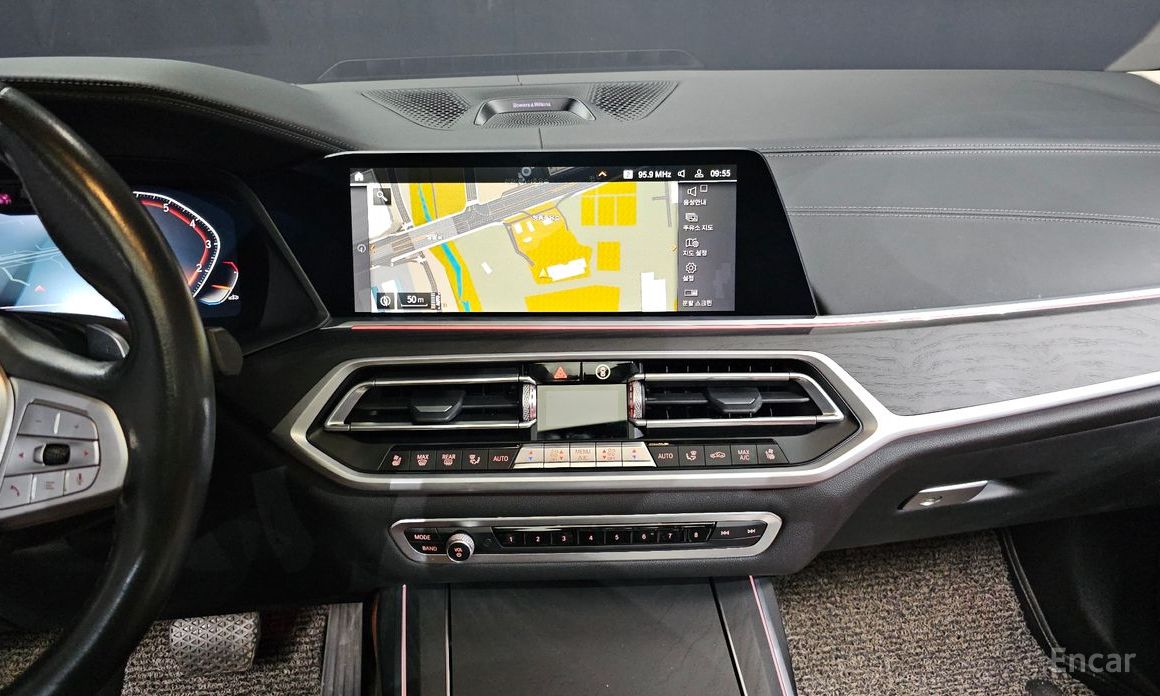 2022 BMW X7 I (G07) xDrive 40i Design Pure Excellence 6-Seater с пробегом 113 857 км