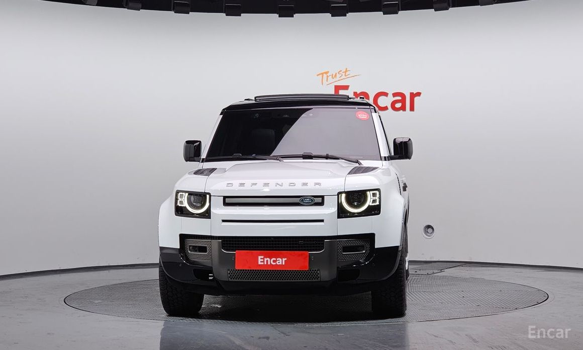 2023 Land Rover Defender II 130 P400 X-Dynamic HSE с пробегом 24 985 км