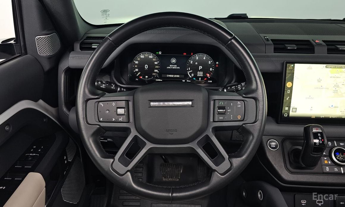 2023 Land Rover Defender II 130 P400 X-Dynamic HSE с пробегом 24 985 км