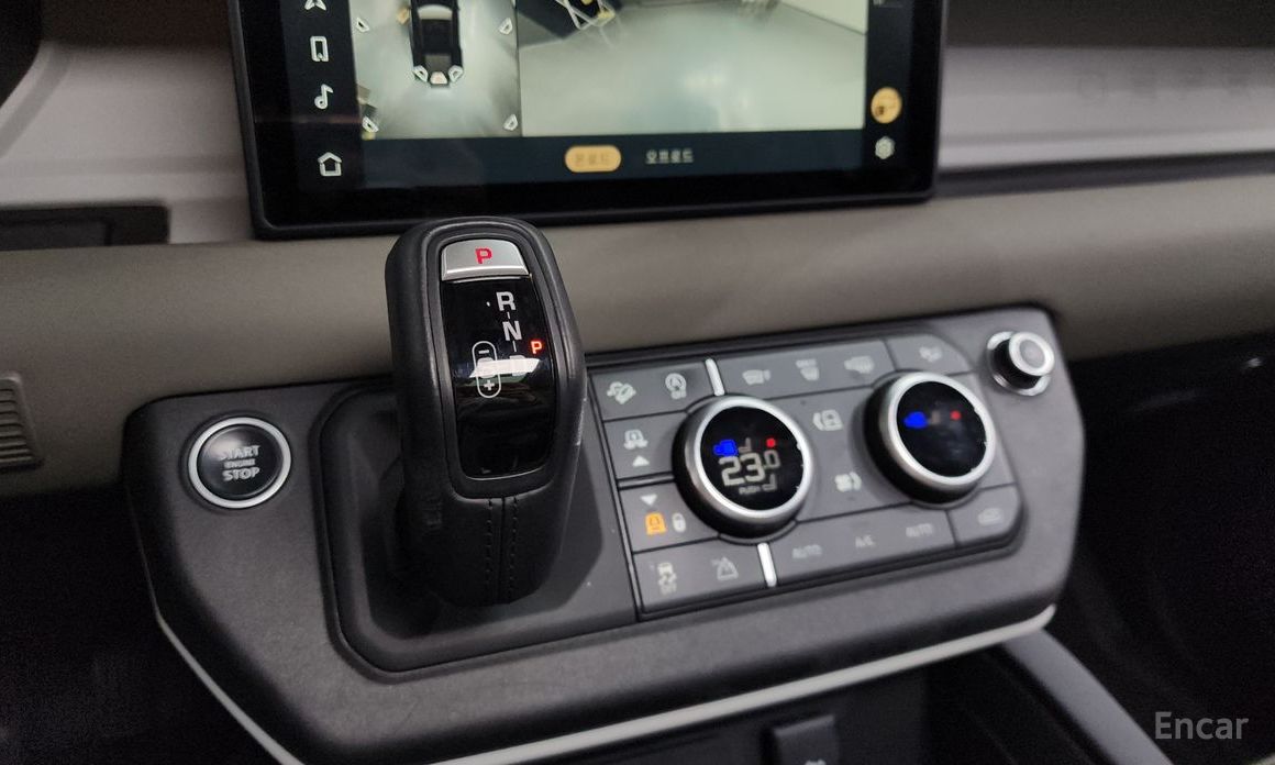2022 Land Rover Defender II 110 D250 SE с пробегом 46 901 км