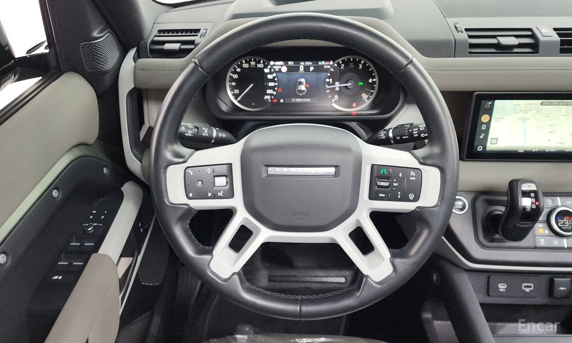 2022 Land Rover Defender II 110 D250 SE с пробегом 46 901 км