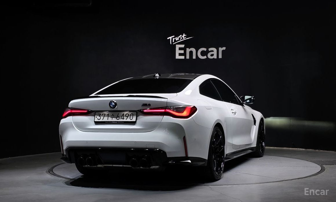 2023 BMW M4 G82/G83 M4 Competition M xDrive с пробегом 9 881 км