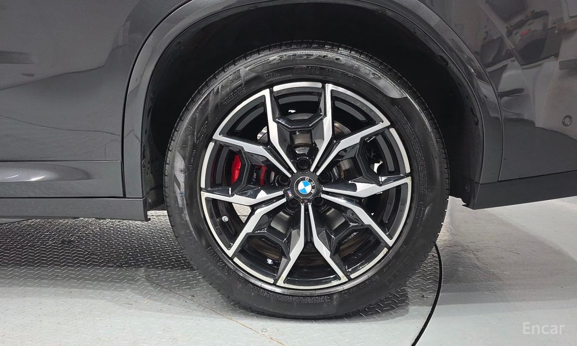2023 BMW X4 II (G02) Рестайлинг xDrive20i M Sports Pro с пробегом 17 957 км
