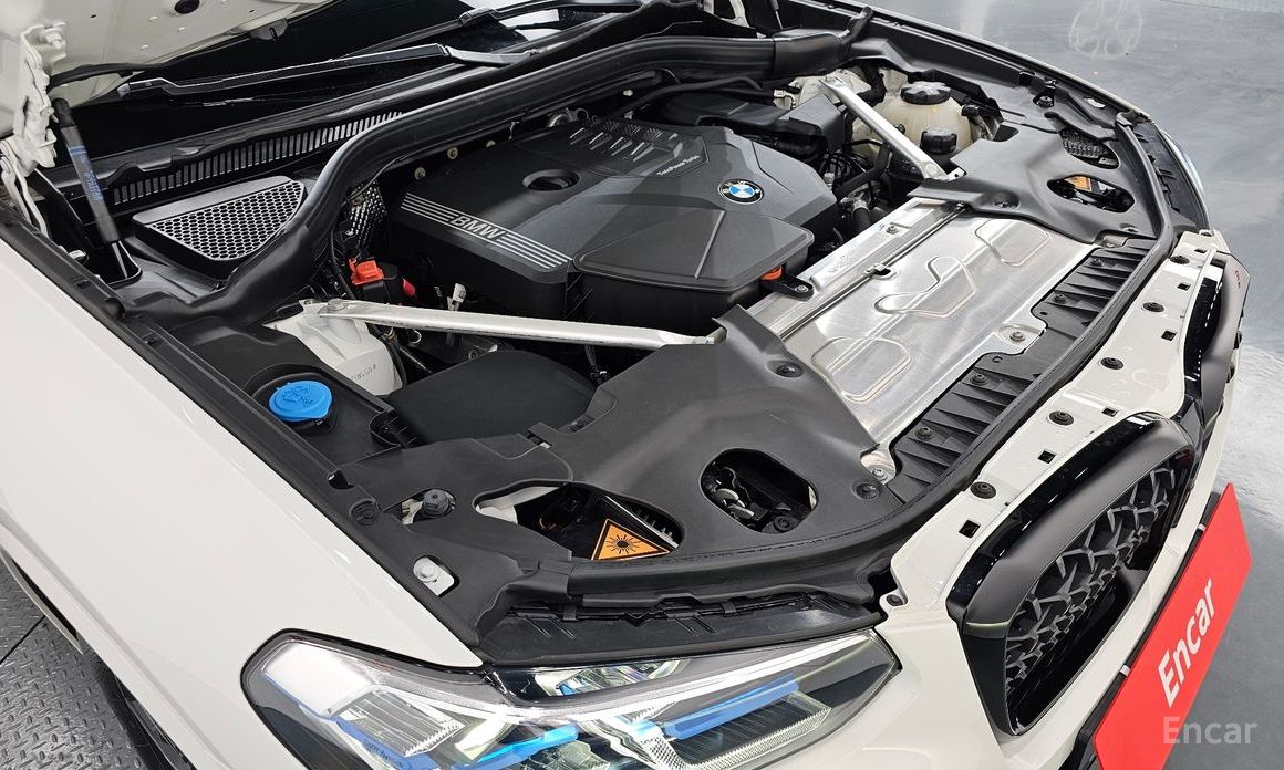 2024 BMW X4 II (G02) Рестайлинг xDrive20i M Sports Pro с пробегом 24 421 км